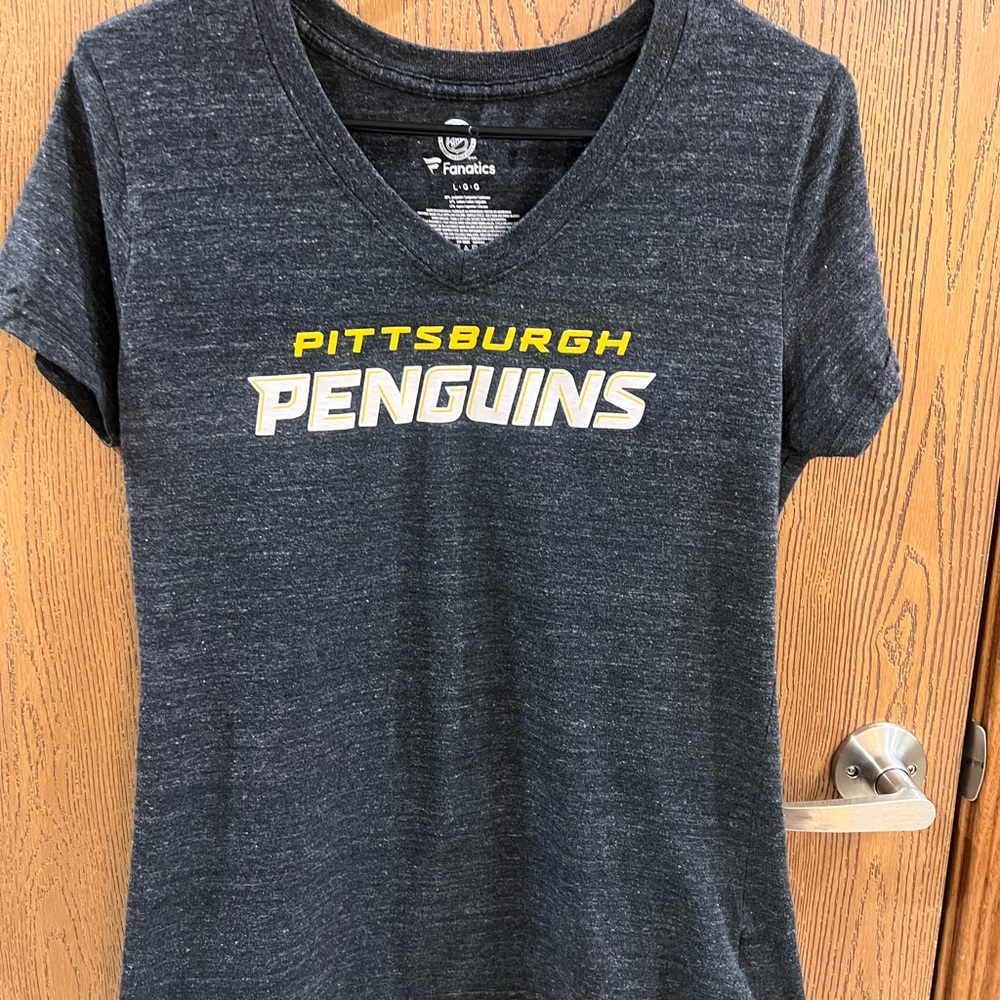 PITTSBURGH PENGUINS TSHIRT SIZE L